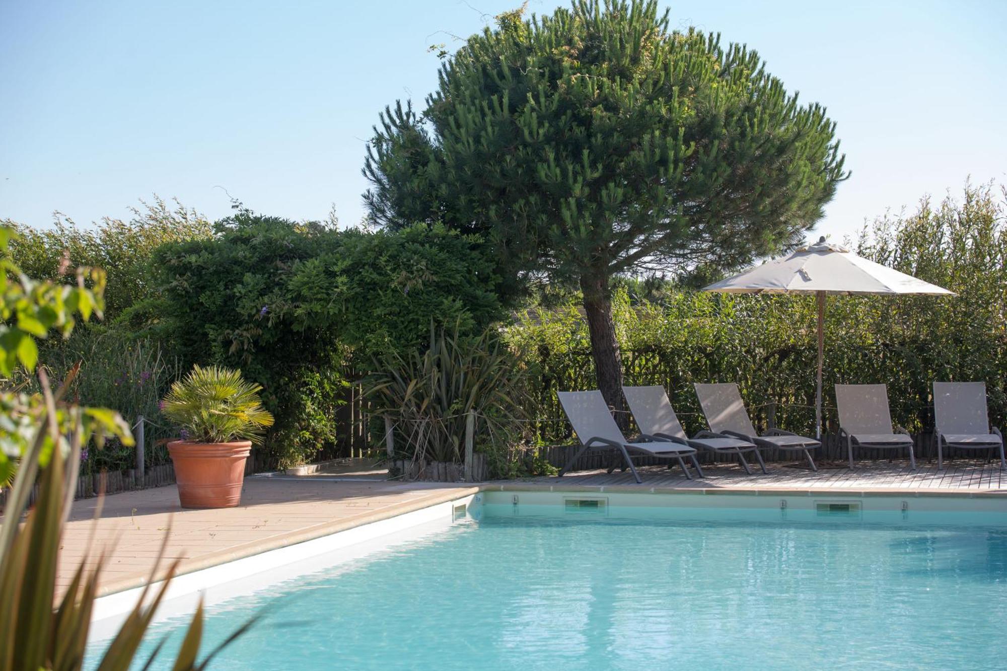 Hotel Éco-Domaine La Fontaine Pornic Esterno foto