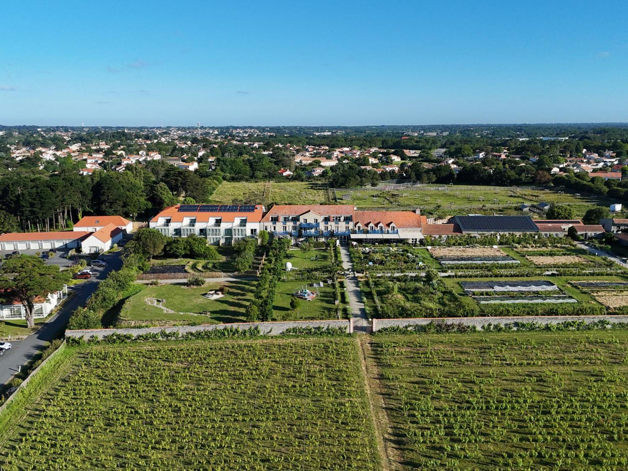 Hotel Éco-Domaine La Fontaine Pornic Esterno foto
