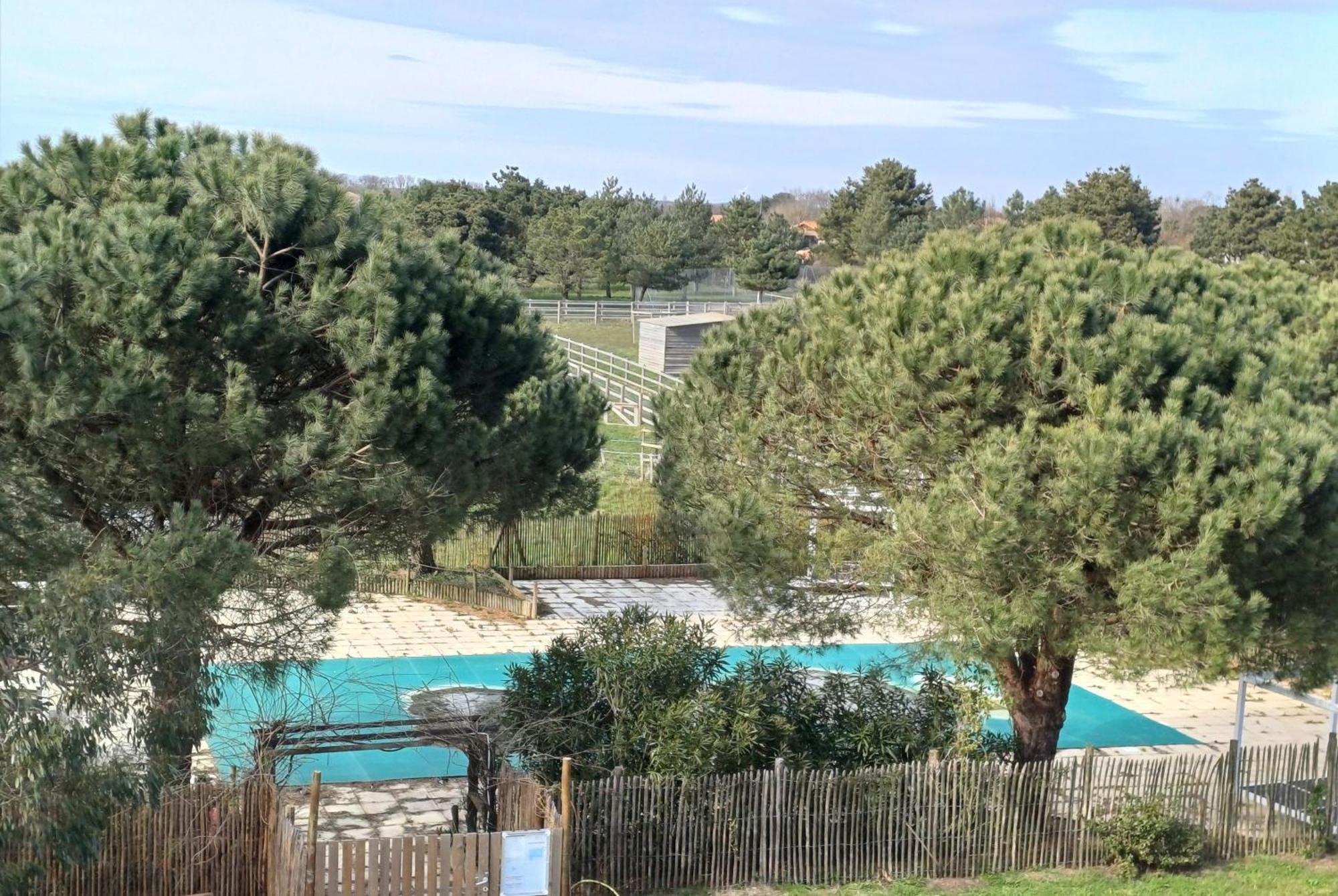 Hotel Éco-Domaine La Fontaine Pornic Esterno foto