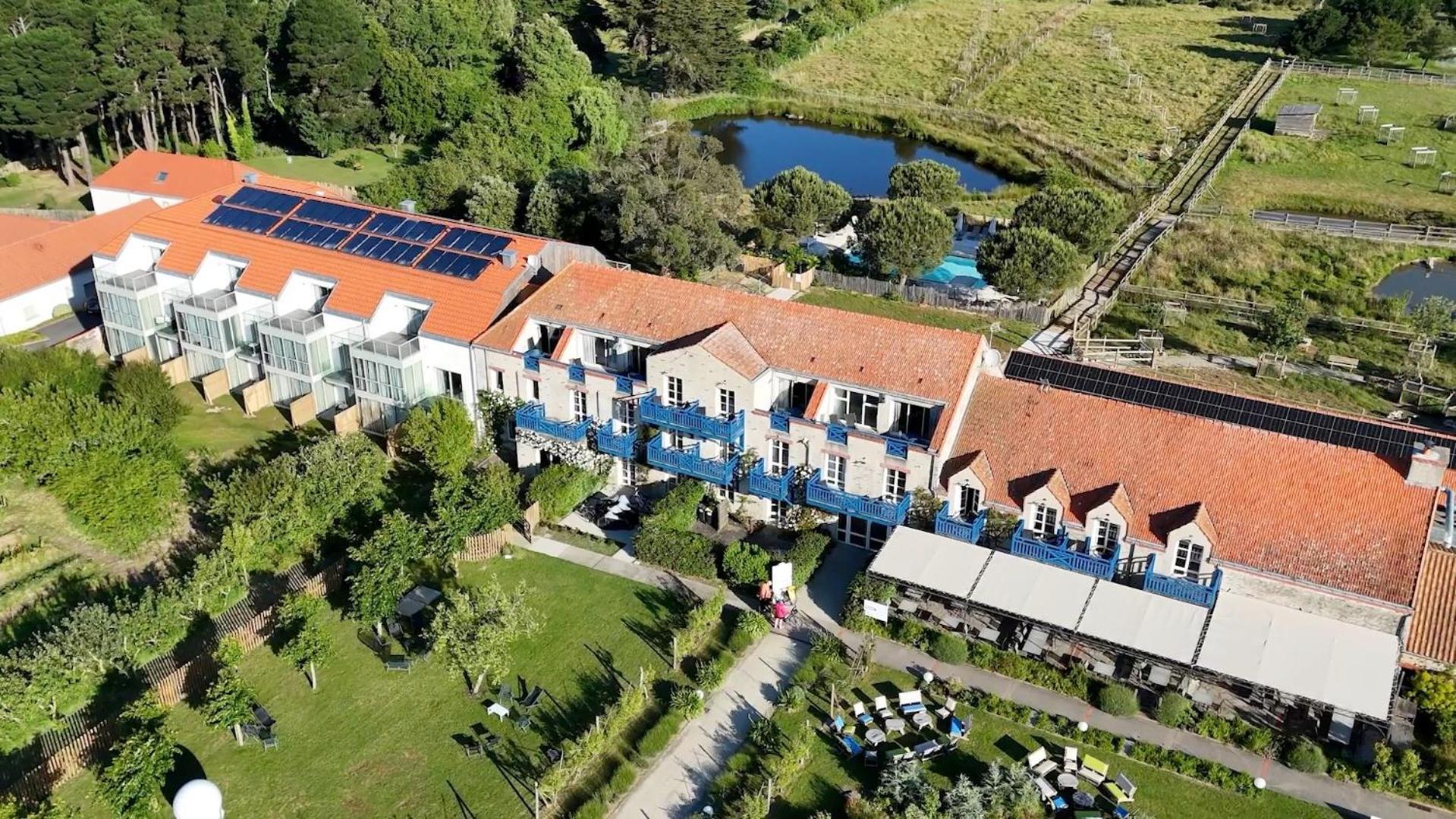 Hotel Éco-Domaine La Fontaine Pornic Esterno foto